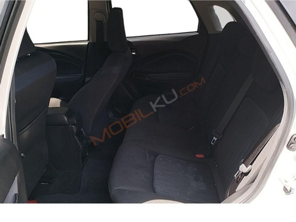 Mobil Suzuki Baleno 2022