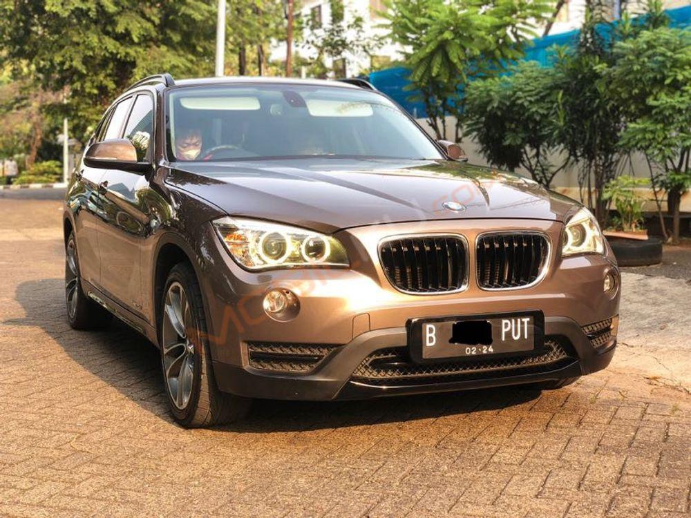Mobil BMW X1 2013
