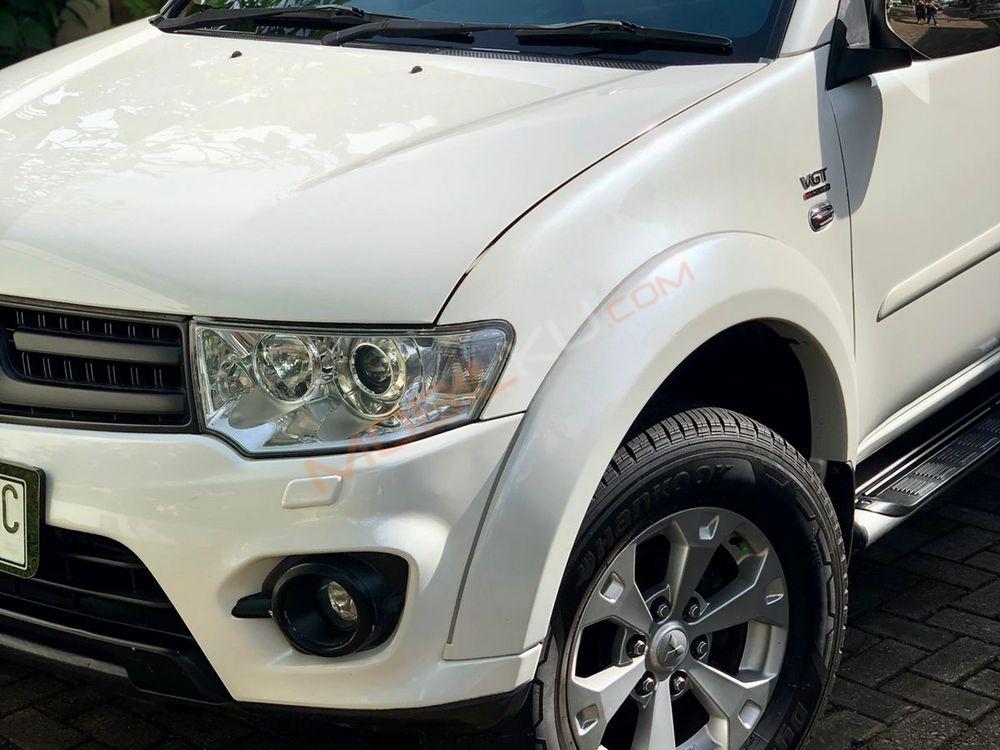 Mobil Mitsubishi Pajero Sport 2015