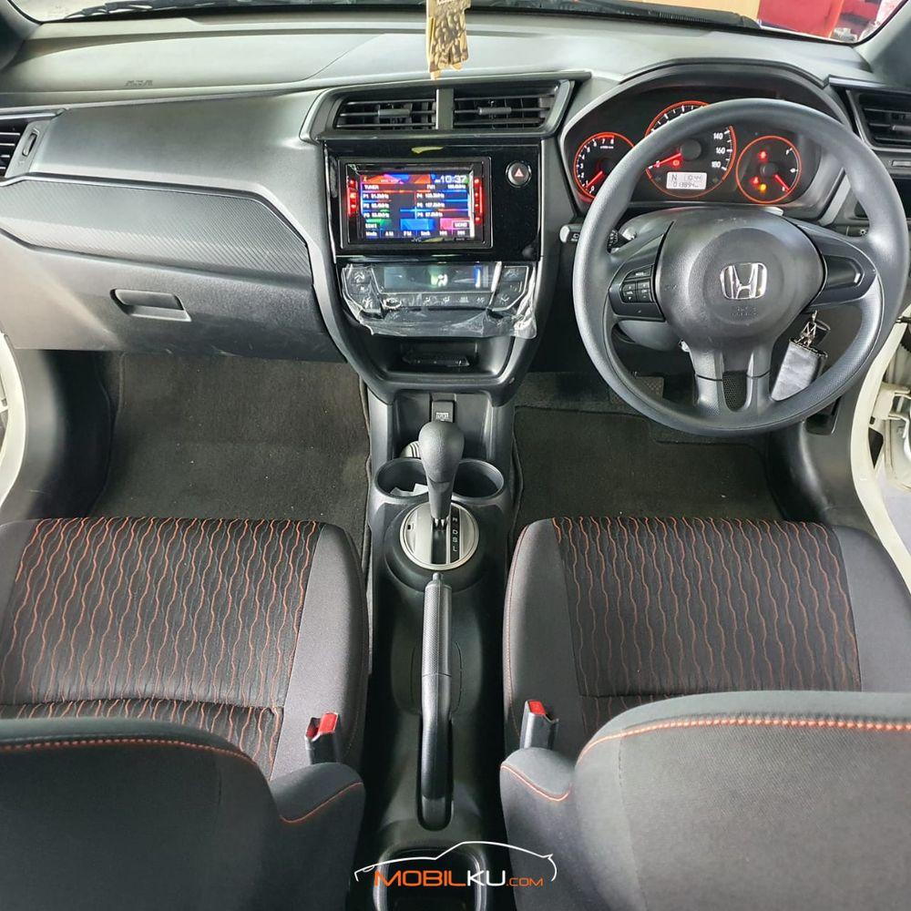 Mobil Honda Brio 2018