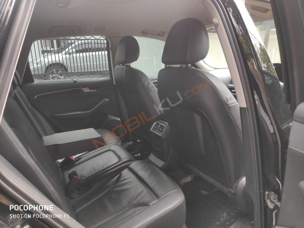 Mobil Audi Q5 2011