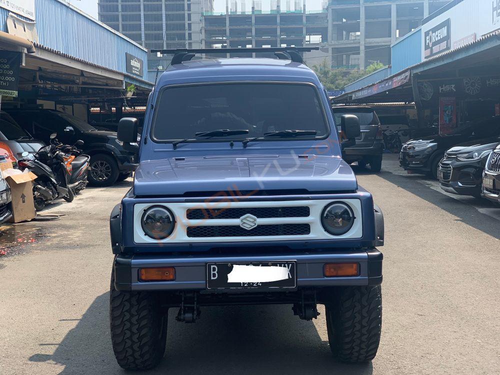 Mobil Suzuki Katana 2005