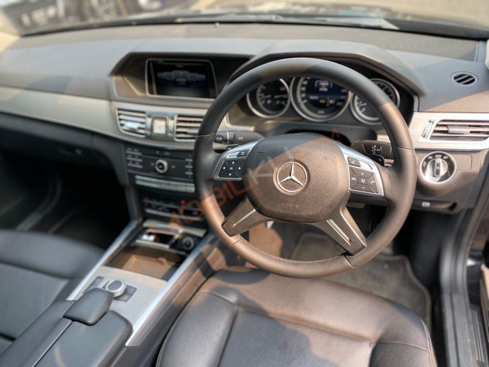 Mobil Mercedes-Benz E-Class 2016