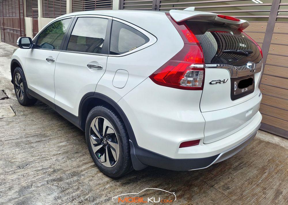 Mobil Honda CR-V 2016