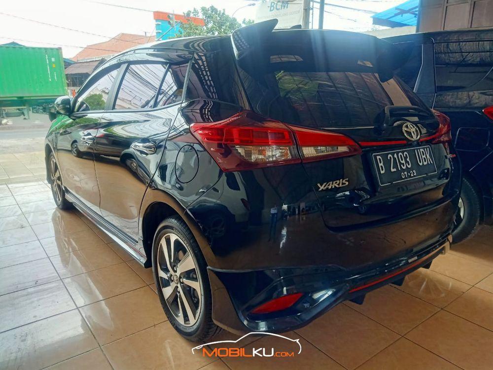 Mobil Toyota Yaris 2018