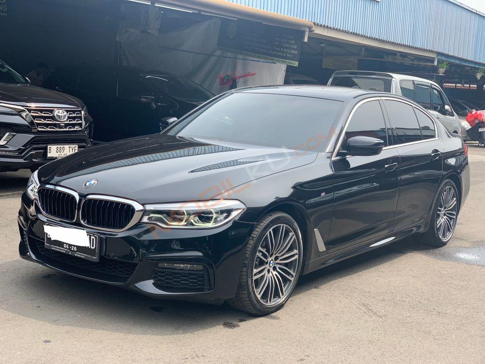 Mobil BMW 5 Series 2020