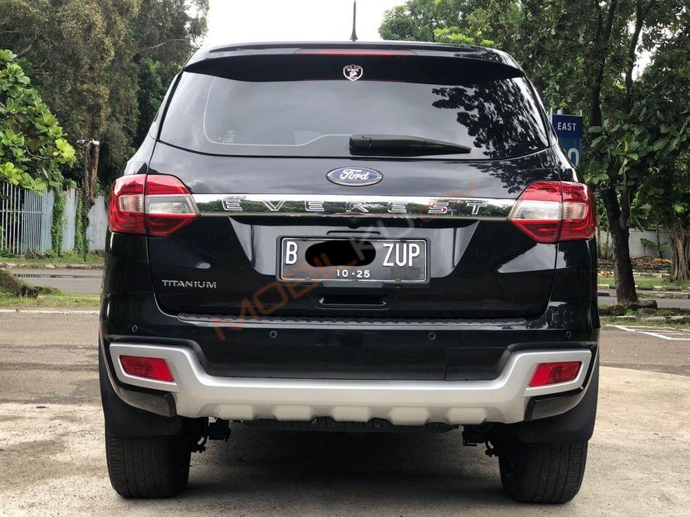 Mobil Ford Everest 2015