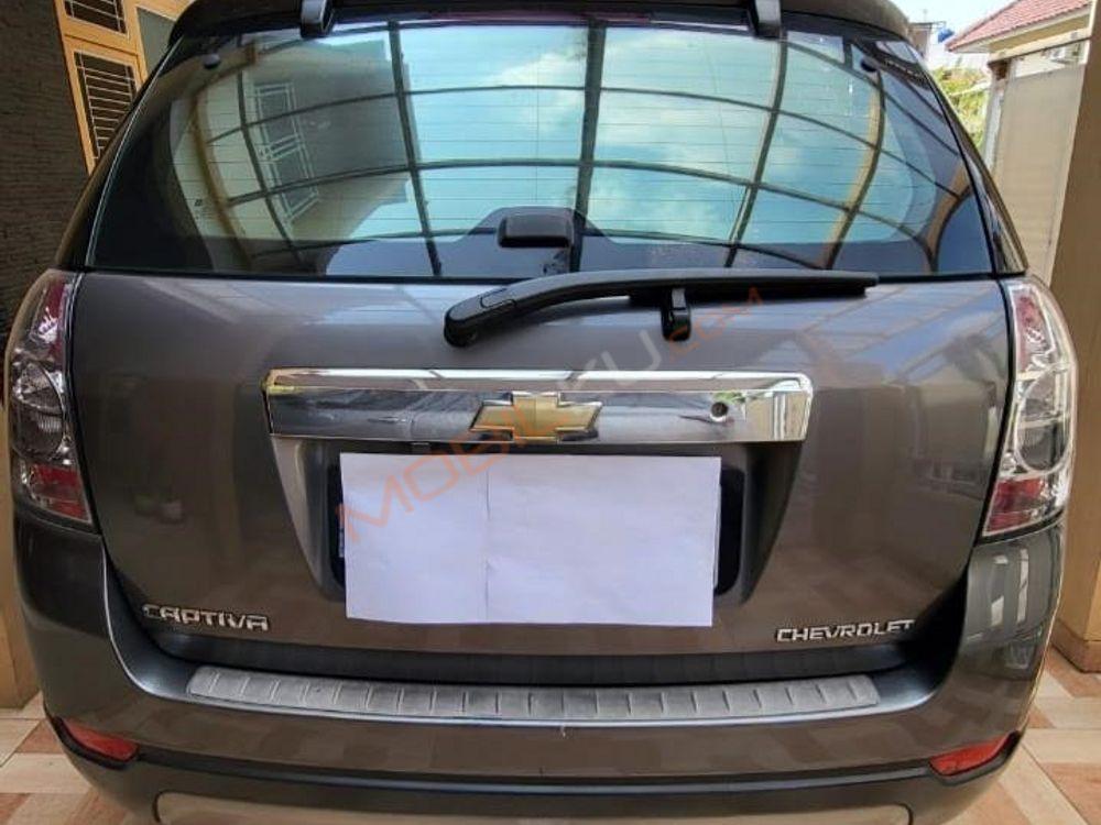 Mobil Chevrolet Captiva 2009