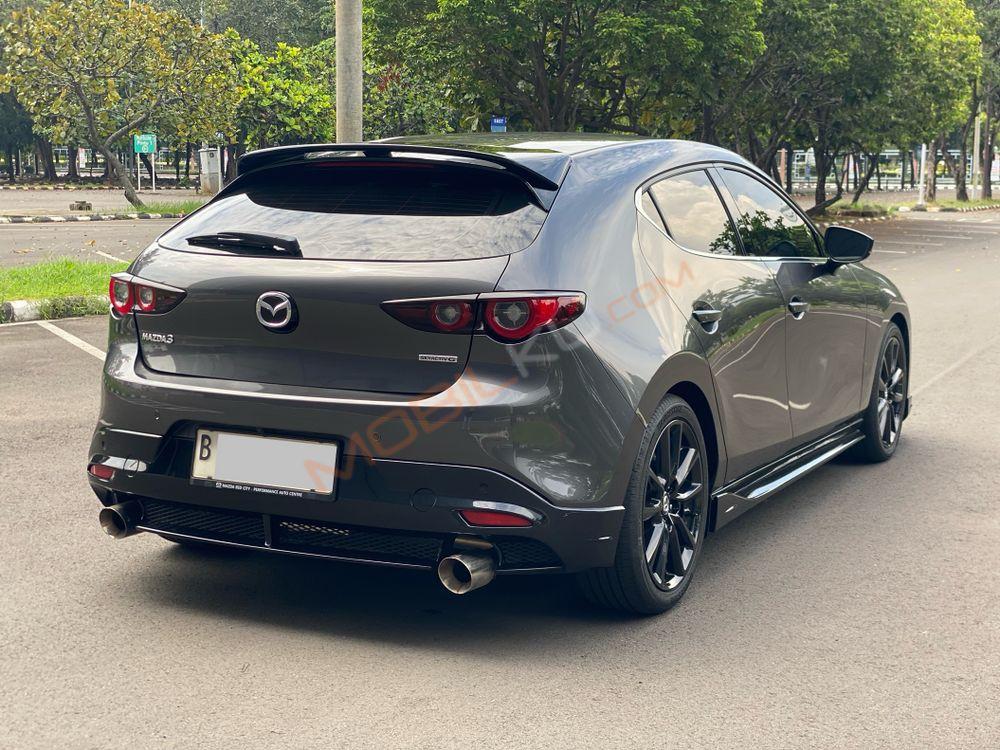 Mobil Mazda 3 2023