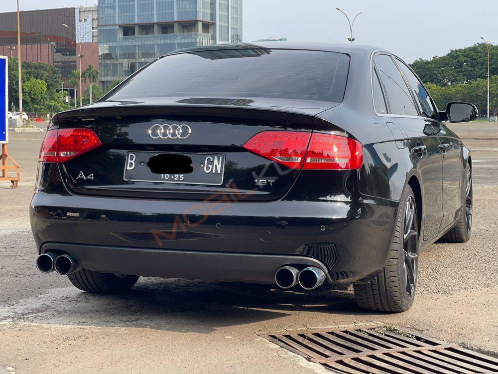 Mobil Audi A4 2010