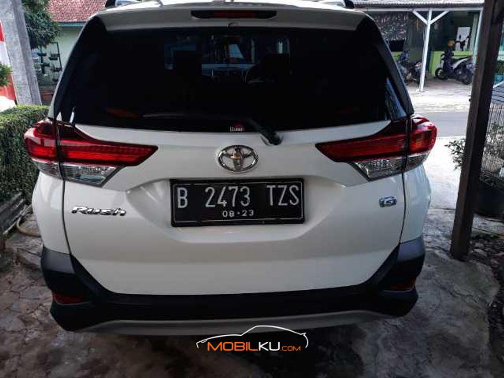 Mobil Toyota Rush 2018
