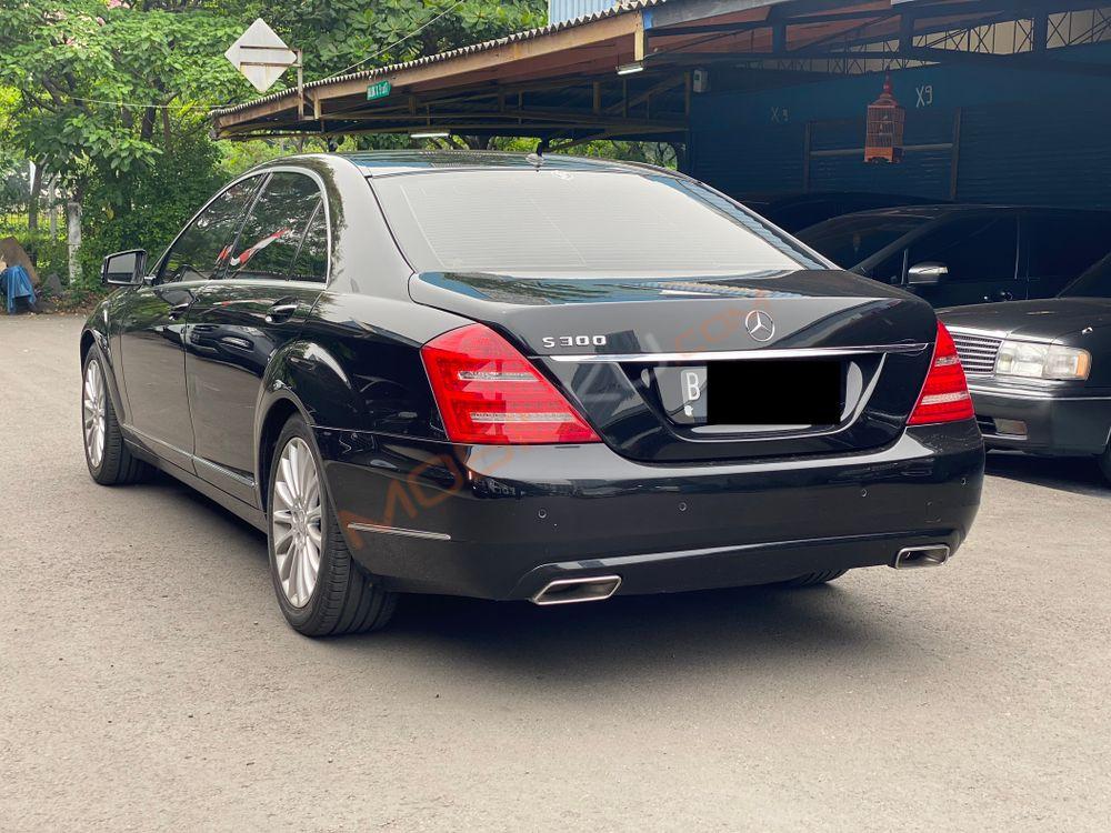 Mobil Mercedes-Benz S-Class 2011