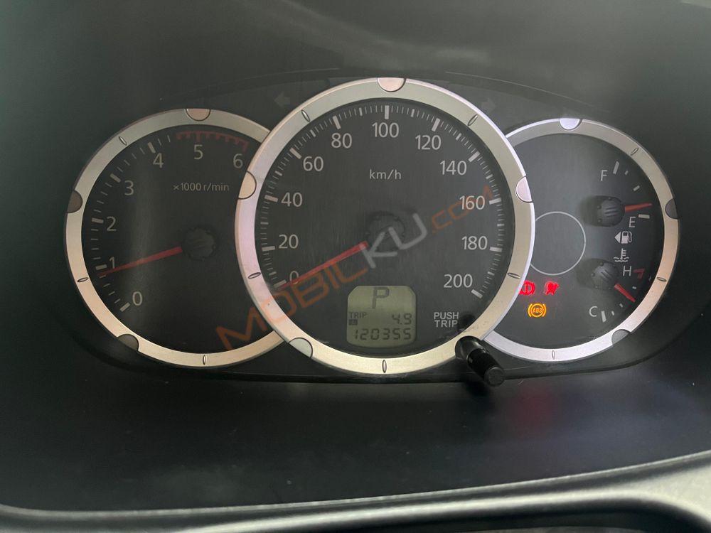 Mobil Mitsubishi Pajero Sport 2010