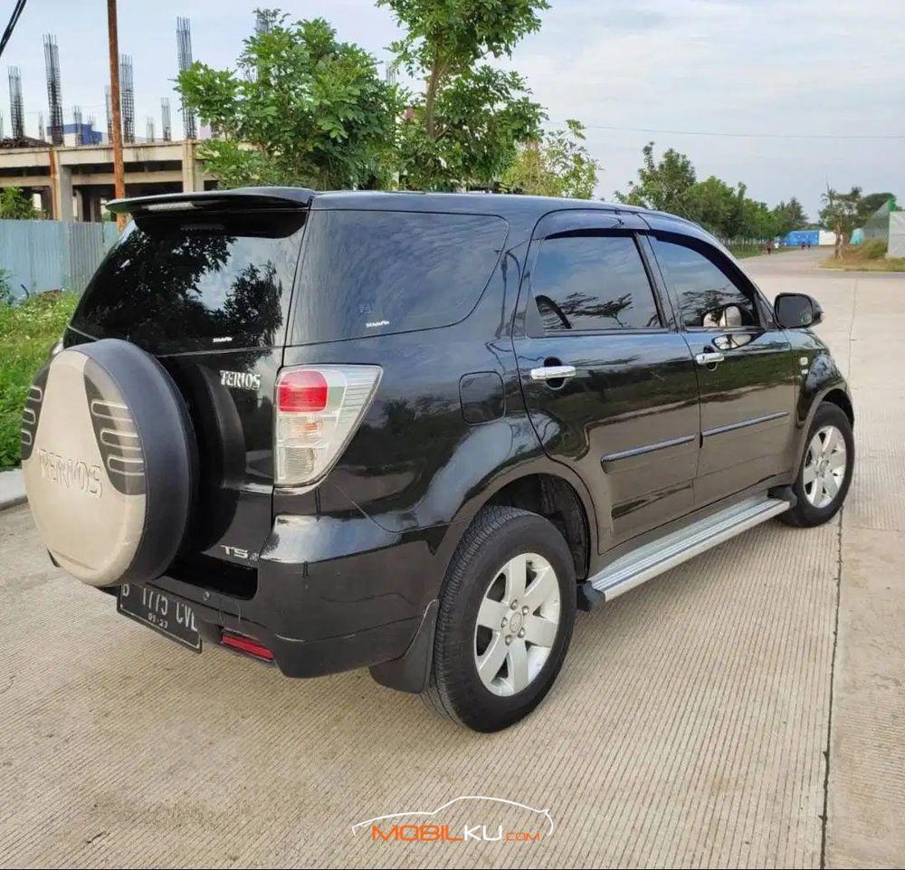 Mobil Daihatsu Terios 2012