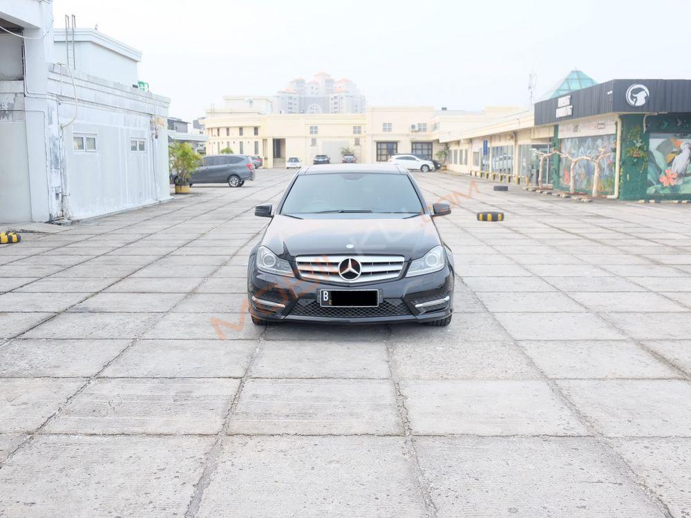 Mobil Mercedes-Benz C-Class 2012