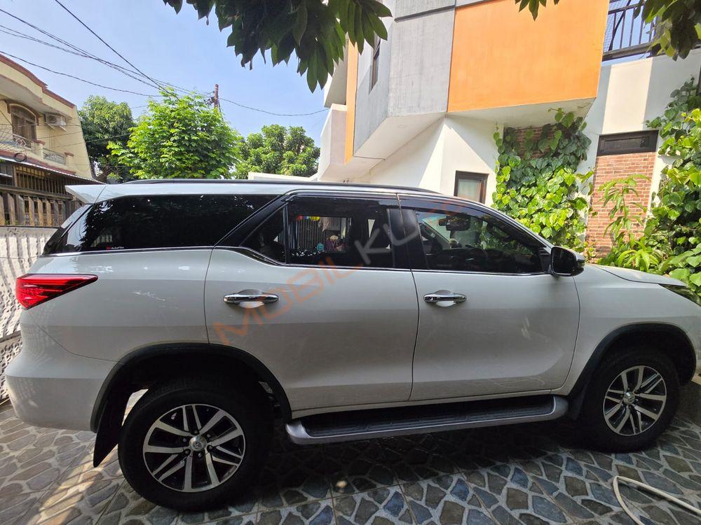 Mobil Toyota Fortuner 2018