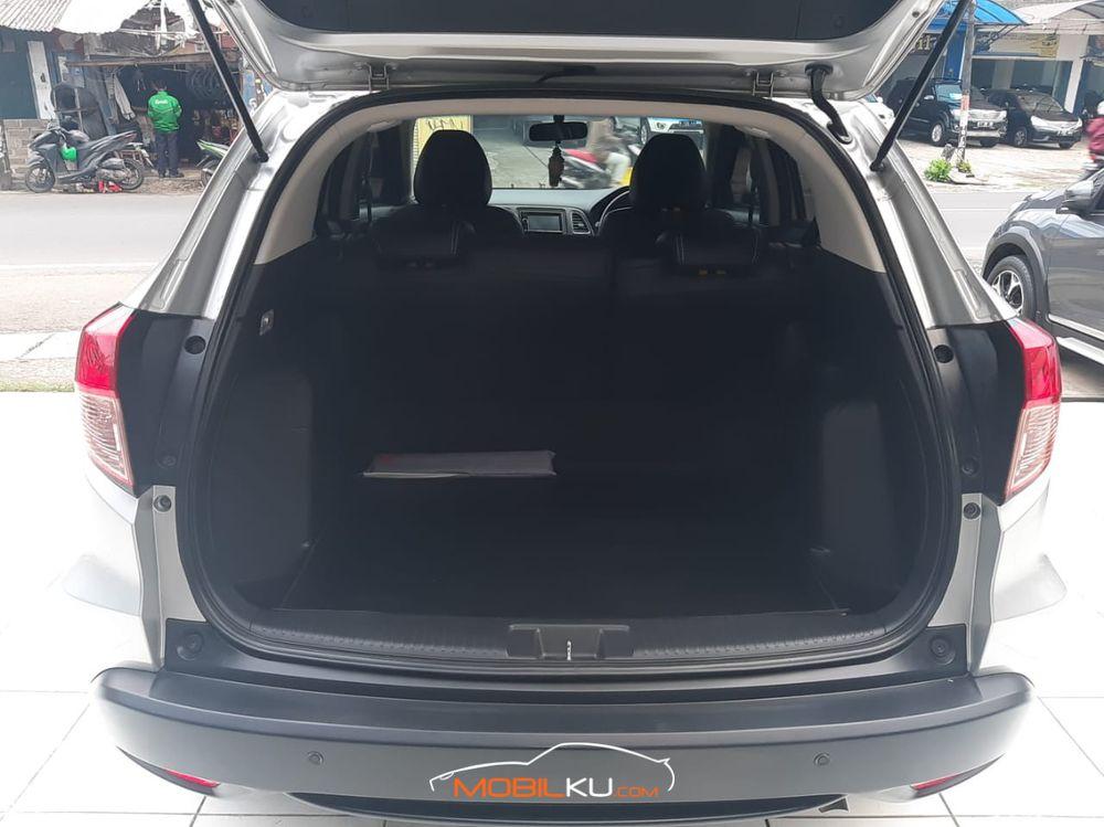 Mobil Honda HR-V 2015