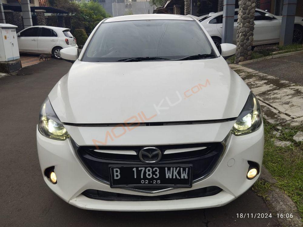 Mobil Mazda 2 Hatchback 2014