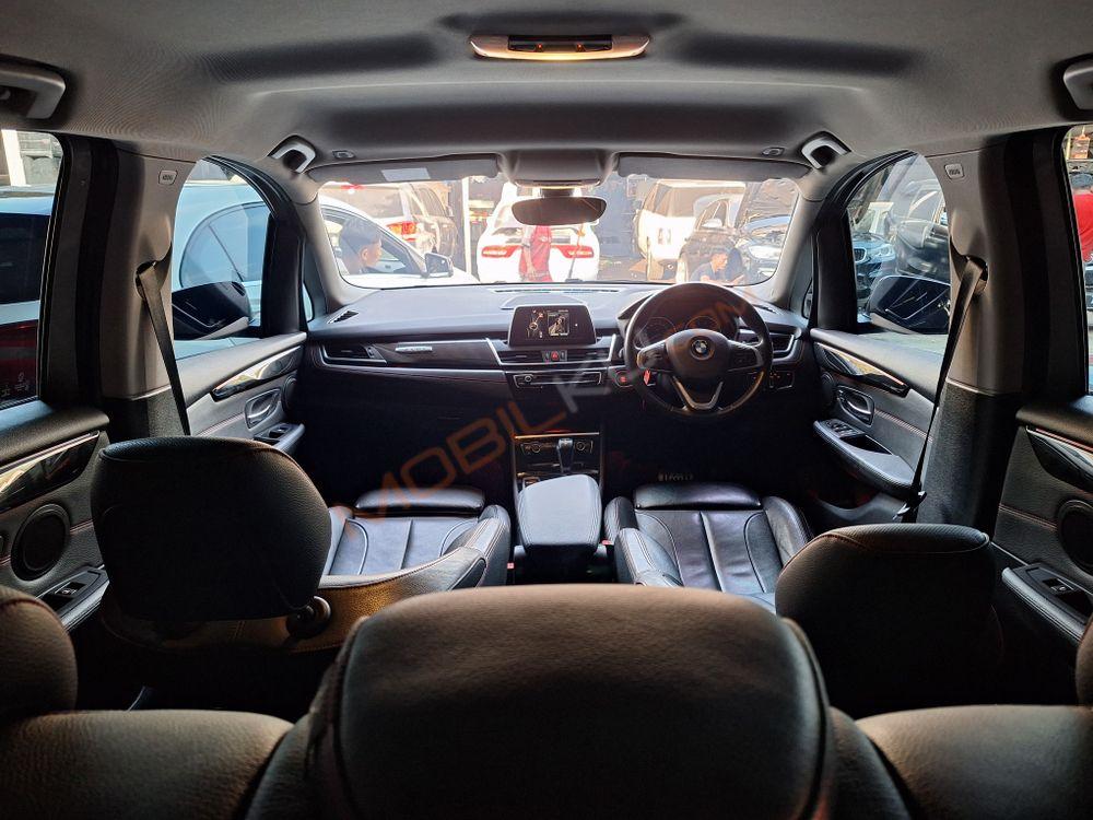 Mobil BMW 2 Series 2015