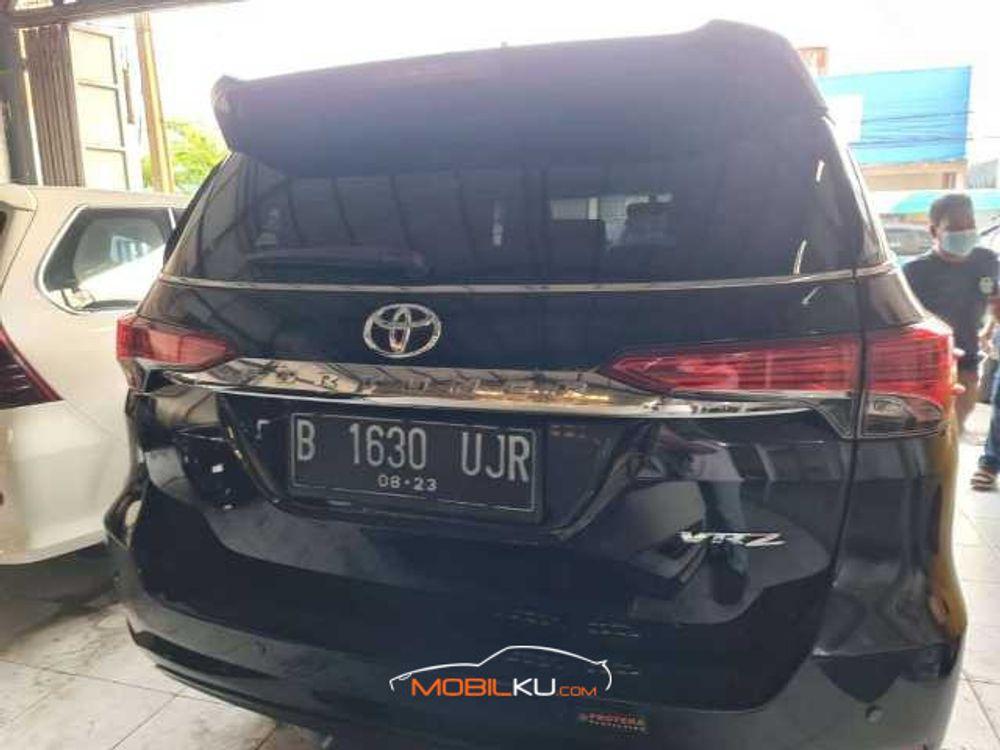 Mobil Toyota Fortuner 2018