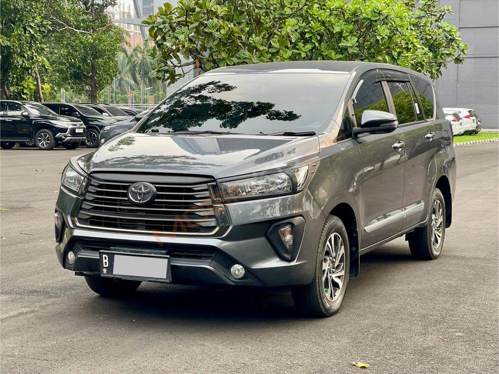 Mobil Toyota Kijang Innova 2022