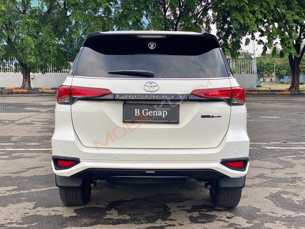 Mobil Toyota Fortuner 2020
