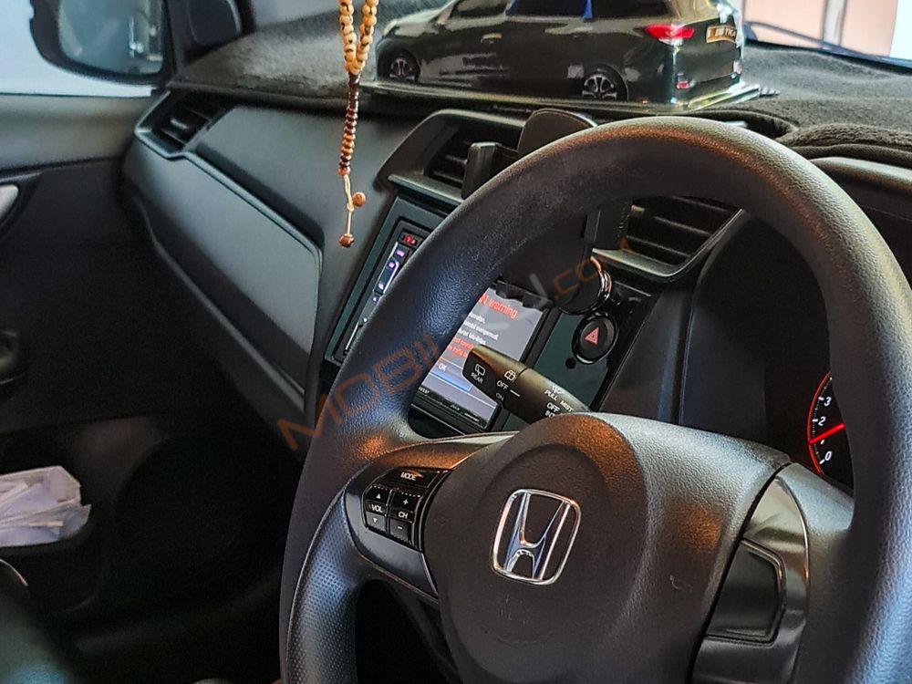 Mobil Honda Mobilio 2016