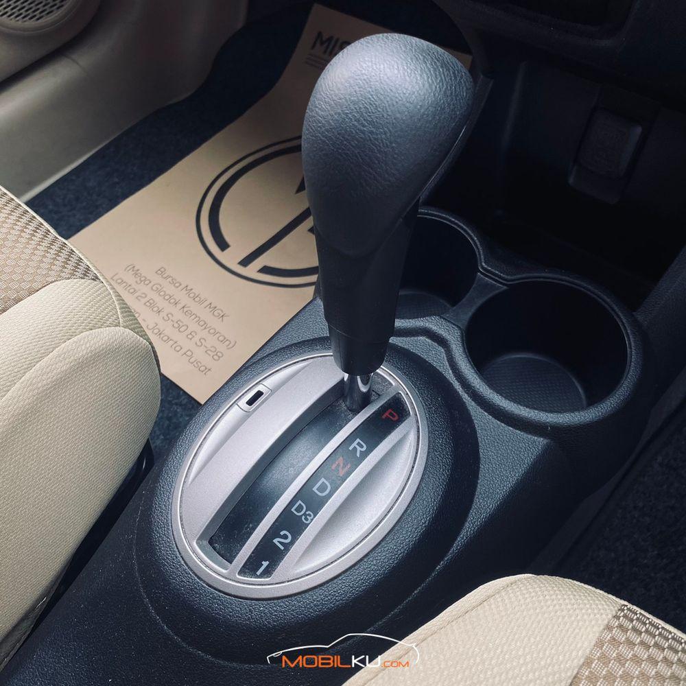 Mobil Honda Brio 2013