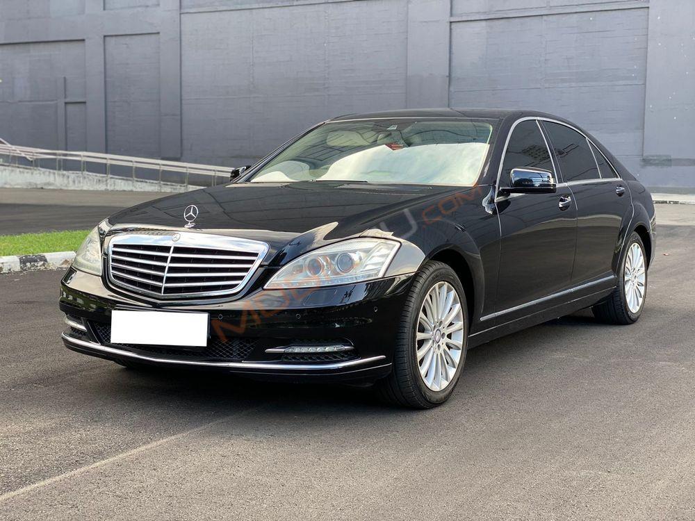 Mobil Mercedes-Benz S-Class 2011
