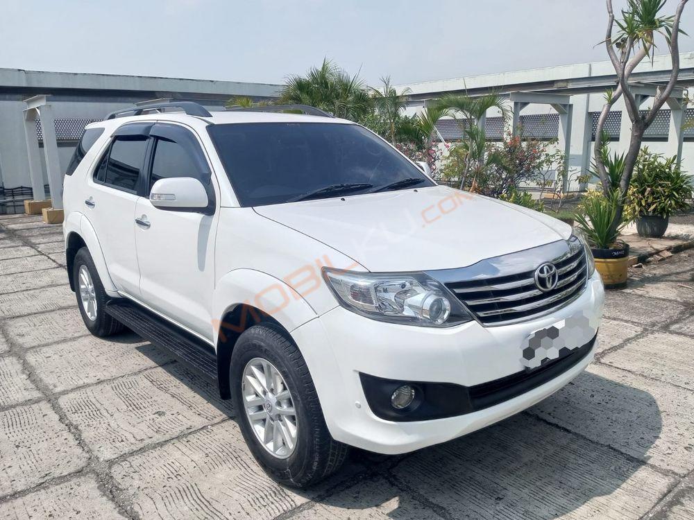 Mobil Toyota Fortuner 2012