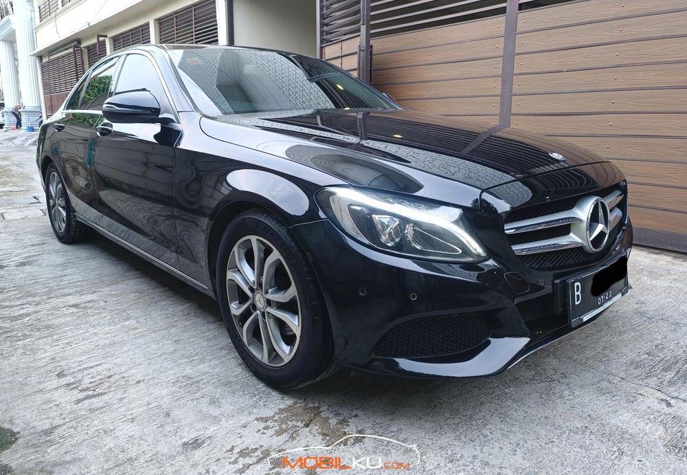 Mobil Mercedes-Benz C-Class 2017