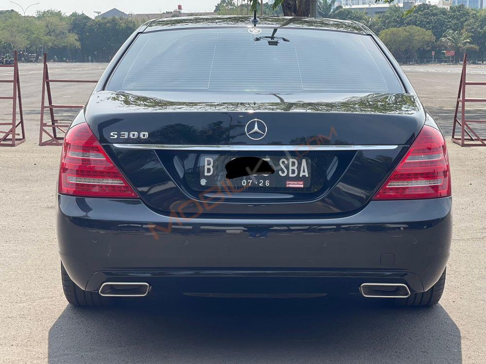 Mobil Mercedes-Benz S-Class 2011