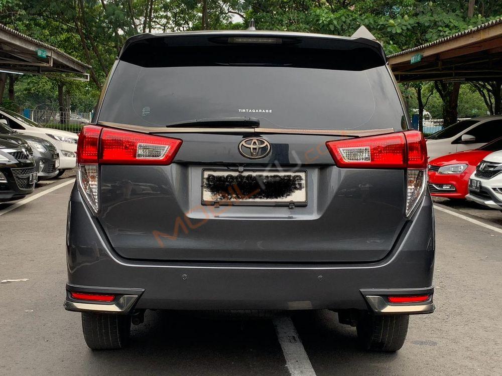 Mobil Toyota Kijang Innova 2017