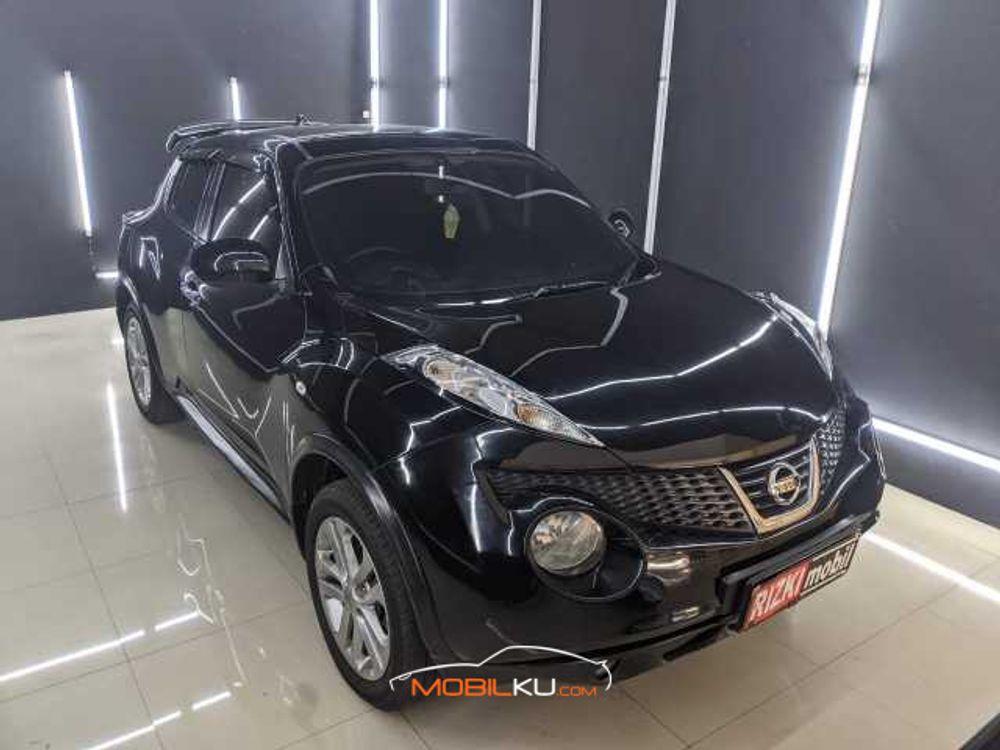 Mobil Nissan Juke 2012