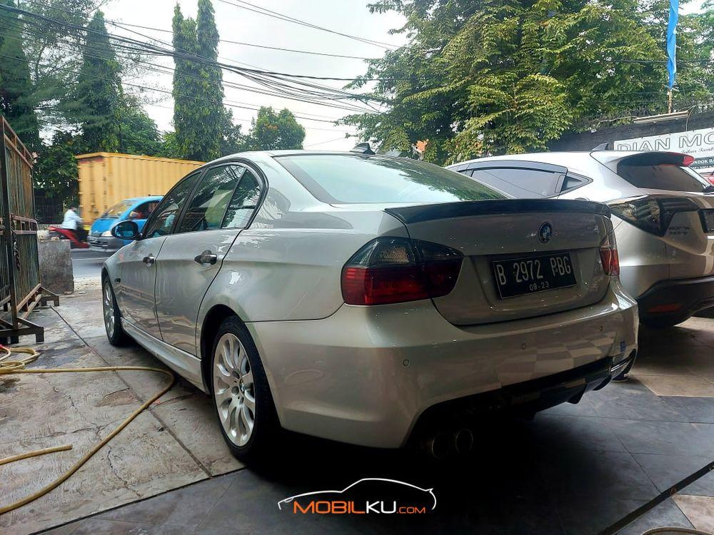 Mobil BMW 5 Series 2008