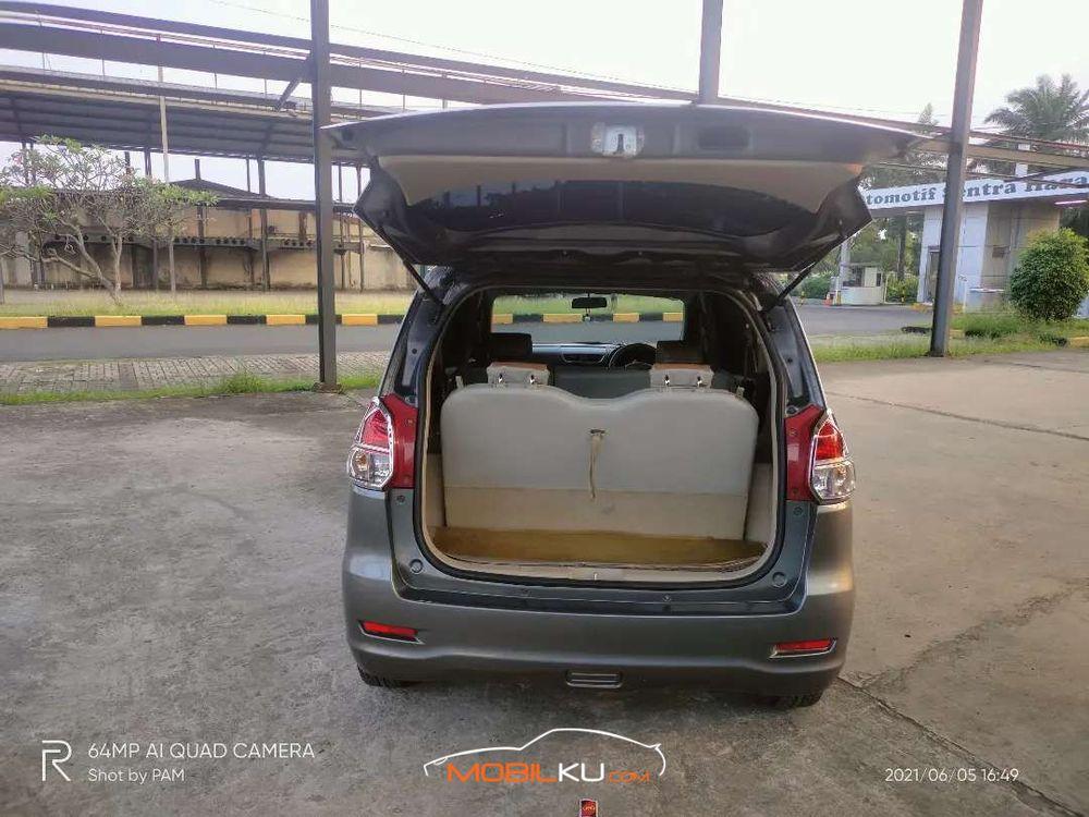 Mobil Suzuki Ertiga 2012