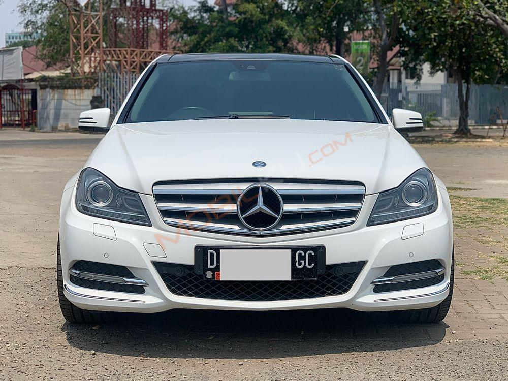 Mobil Mercedes-Benz C-Class 2013