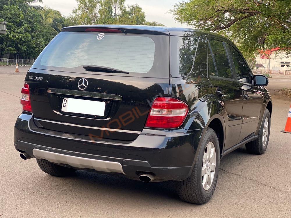 Mobil Mercedes-Benz ML 2006