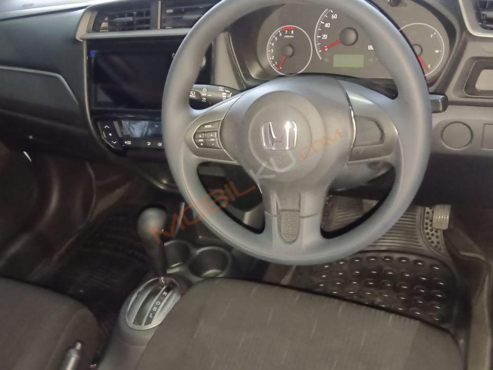 Mobil Honda Brio 2024