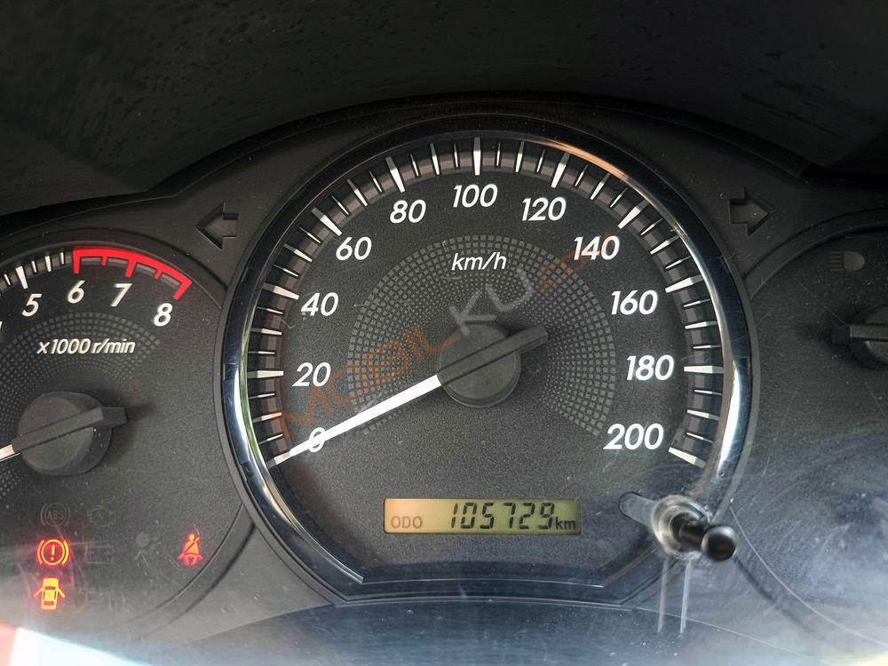 Mobil Toyota Kijang Innova 2014