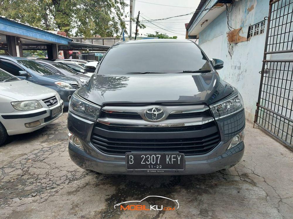 Mobil Toyota Kijang Innova 2017