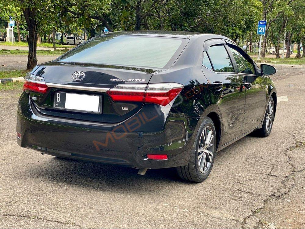 Mobil Toyota Corolla Cross 2018