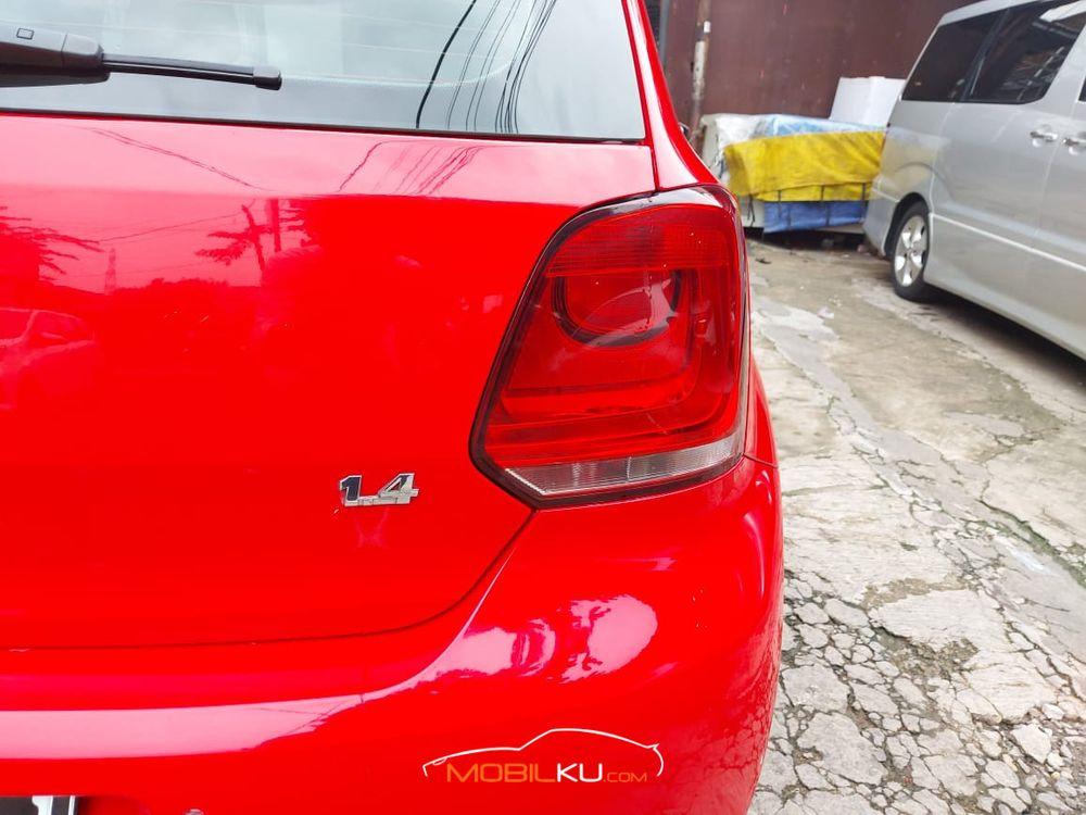 Mobil Volkswagen Polo 2013
