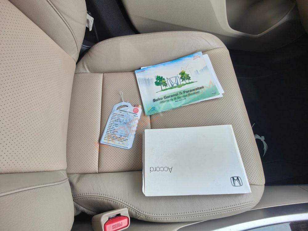 Mobil Honda Accord 2013