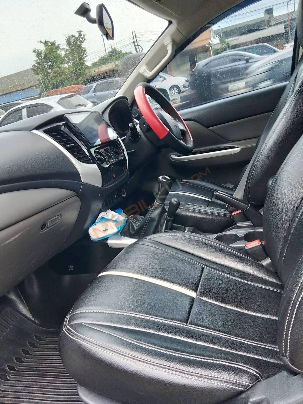 Mobil Mitsubishi Triton 2018