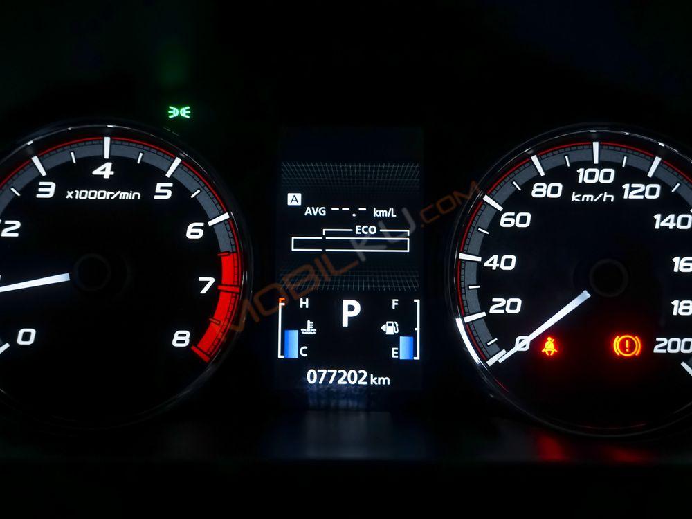 Mobil Nissan Livina 2019