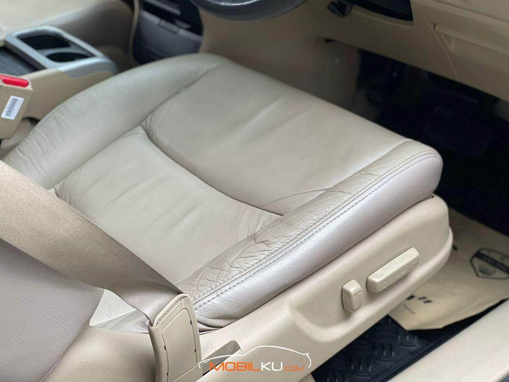 Mobil Honda Odyssey 2010