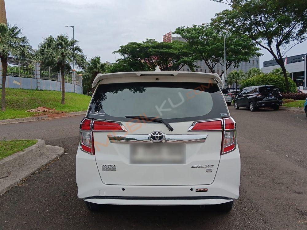 Mobil Toyota Calya 2018