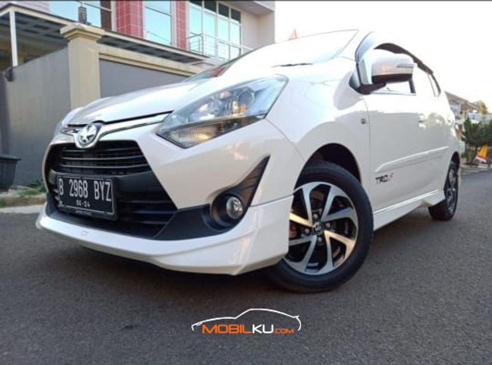 Mobil Toyota Agya 2019
