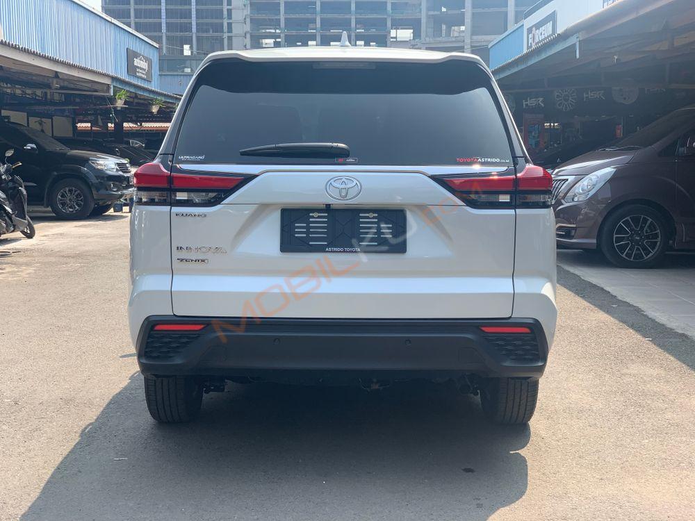 Mobil Toyota Kijang Innova Zenix 2023